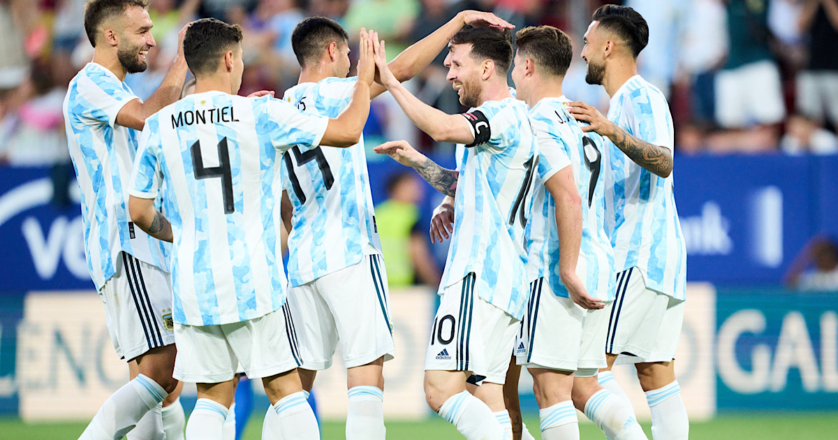 Argentina football team celebrates a goal